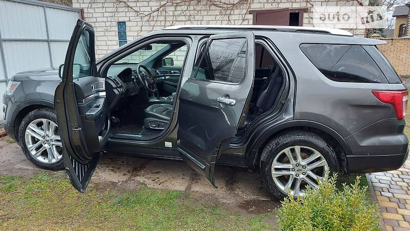 Позашляховик / Кросовер Ford Explorer 2017 в Києві