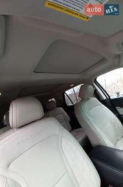 Позашляховик / Кросовер Ford Explorer 2016 в Первомайську