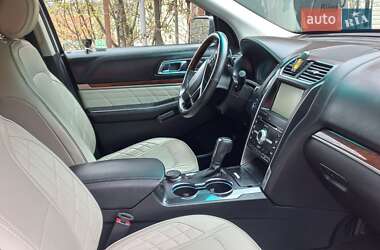 Внедорожник / Кроссовер Ford Explorer 2016 в 