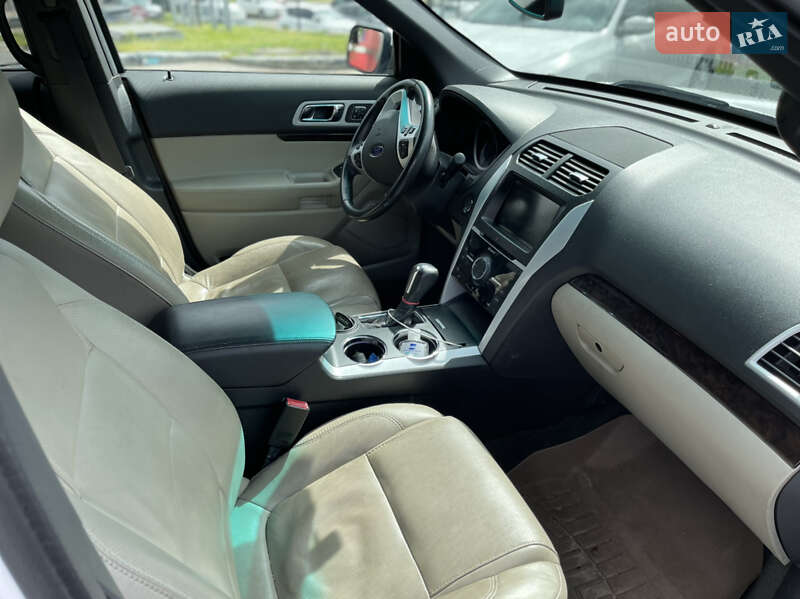 Внедорожник / Кроссовер Ford Explorer 2013 в Киеве фото 10 Внедорожник / Кроссовер Ford Explorer 2013 в Киеве