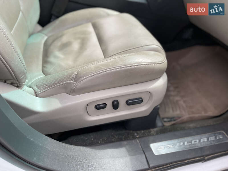 Внедорожник / Кроссовер Ford Explorer 2013 в Киеве фото 15 Внедорожник / Кроссовер Ford Explorer 2013 в Киеве