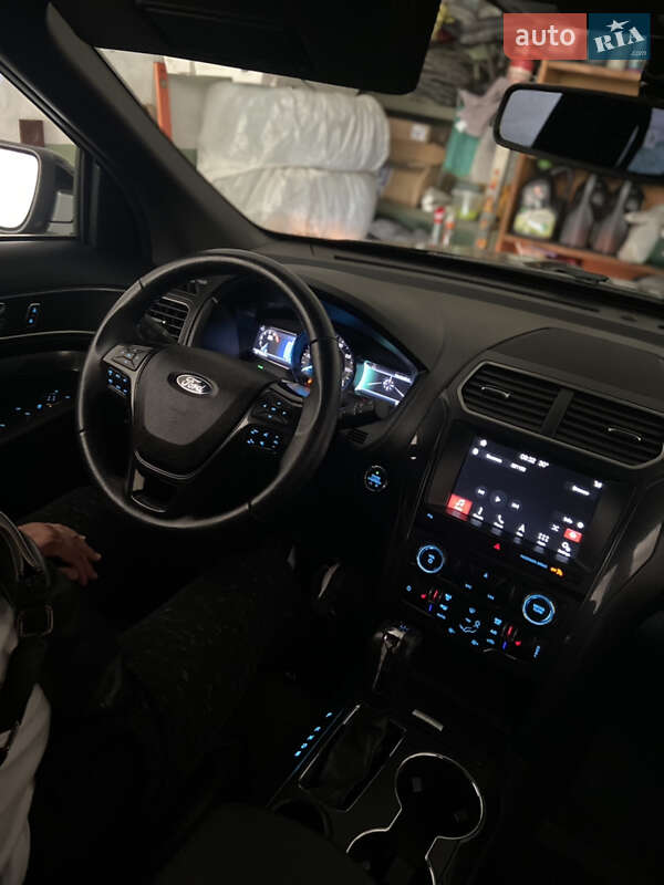 Внедорожник / Кроссовер Ford Explorer 2018 в Днепре