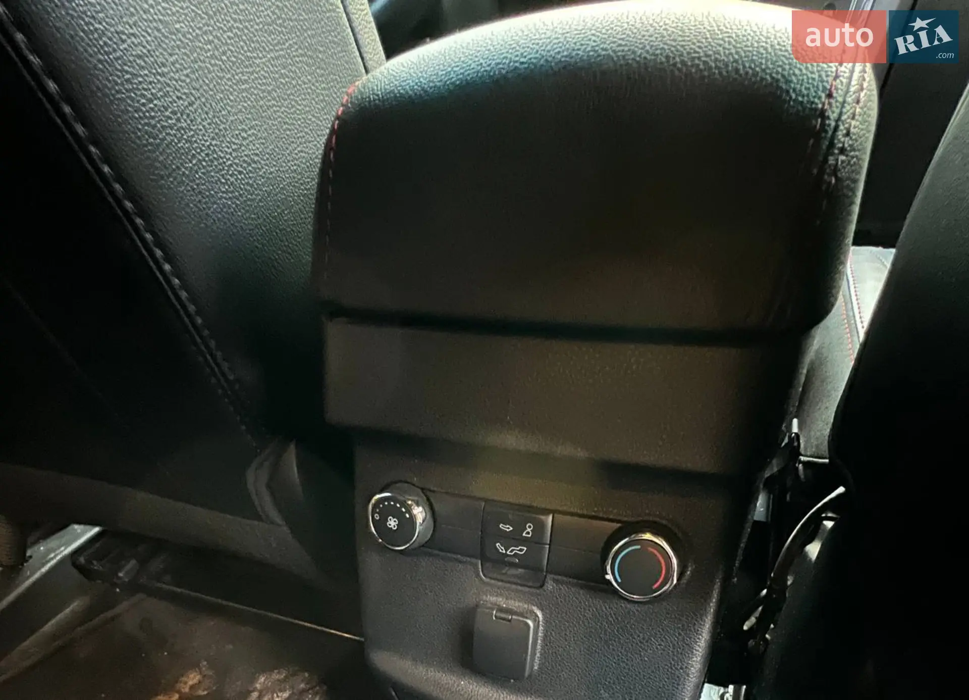 2015 Ford Explorer - мініатюра 19