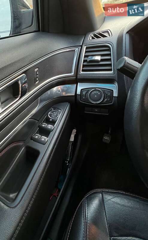 Позашляховик / Кросовер Ford Explorer 2015 в Харкові