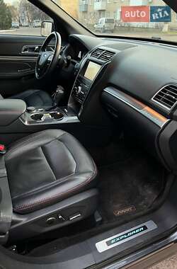 Позашляховик / Кросовер Ford Explorer 2015 в Харкові