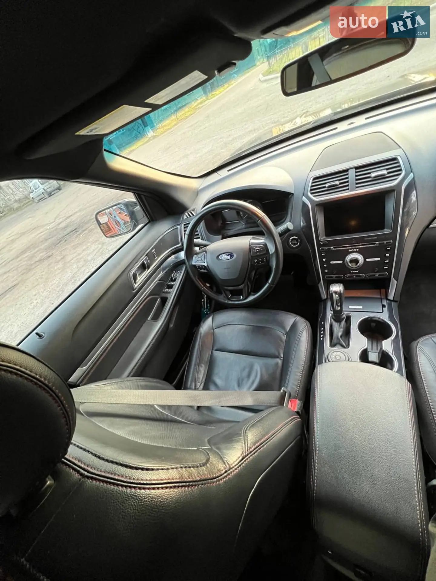 2015 Ford Explorer - мініатюра 18