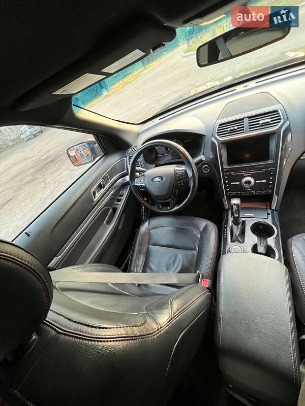 Позашляховик / Кросовер Ford Explorer 2015 в Харкові