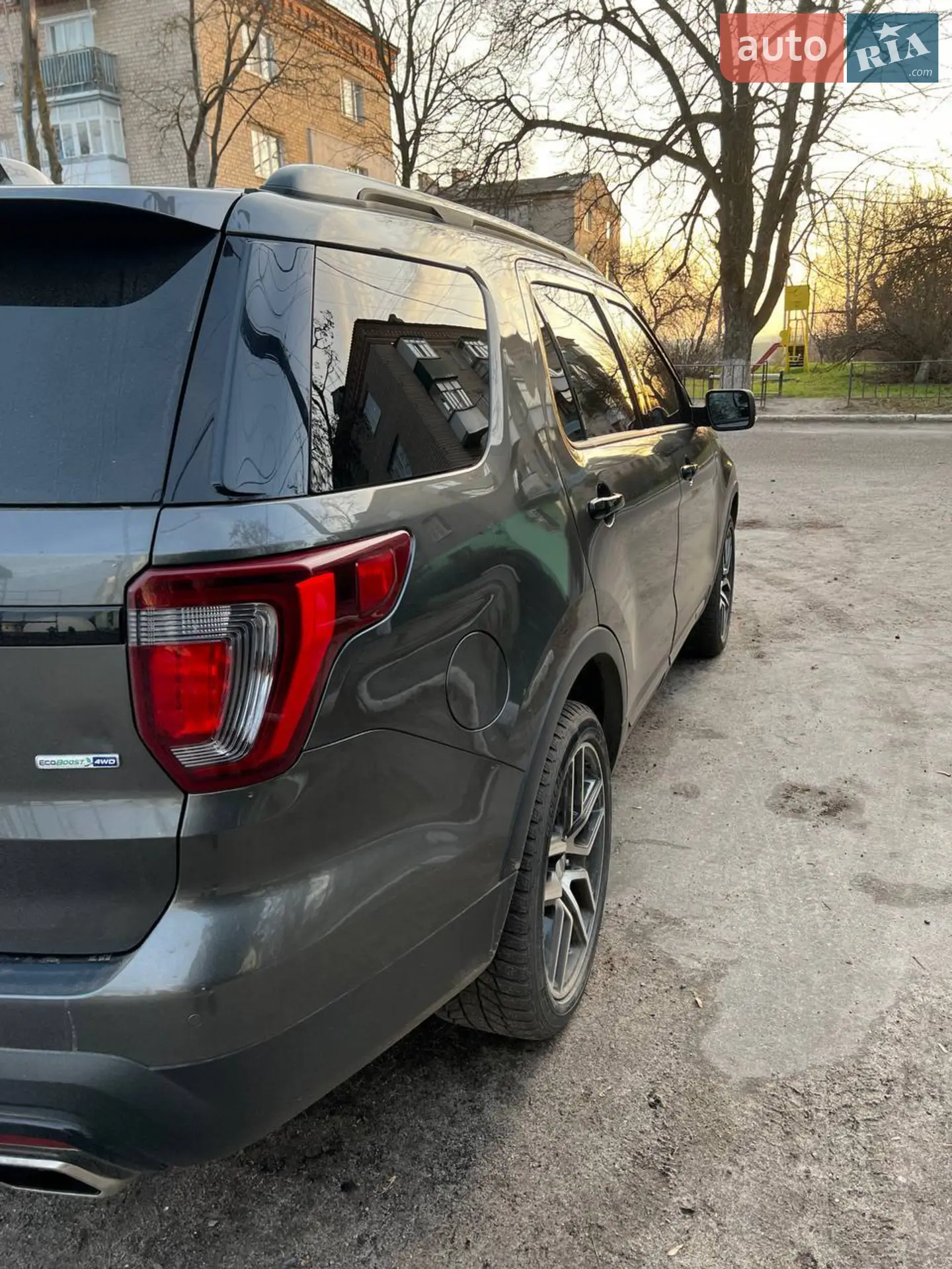 2015 Ford Explorer - мініатюра 9