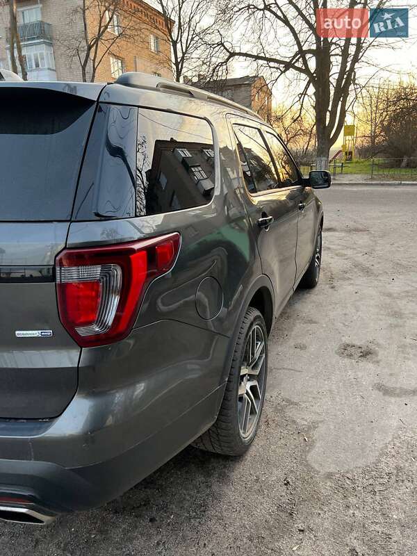 Позашляховик / Кросовер Ford Explorer 2015 в Харкові