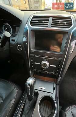 Позашляховик / Кросовер Ford Explorer 2015 в Харкові