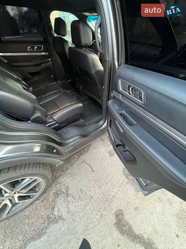 Позашляховик / Кросовер Ford Explorer 2015 в Харкові