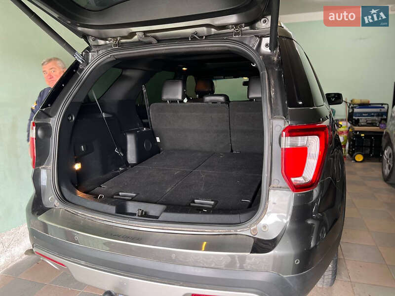 Внедорожник / Кроссовер Ford Explorer 2016 в Днепре