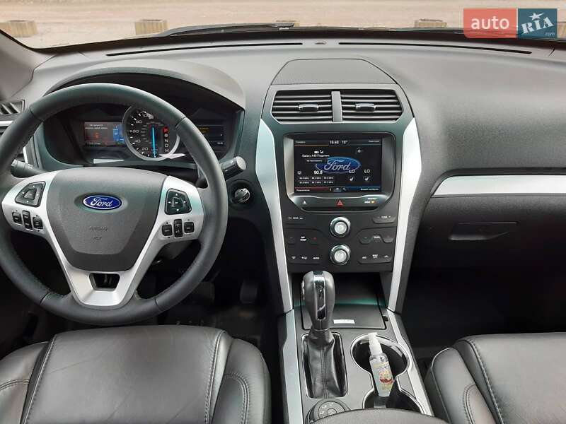 Внедорожник / Кроссовер Ford Explorer 2015 в Тернополе