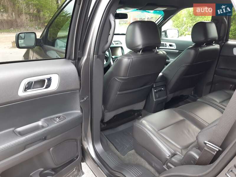 Внедорожник / Кроссовер Ford Explorer 2015 в Тернополе