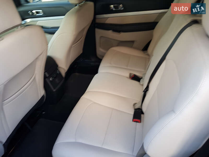 Позашляховик / Кросовер Ford Explorer 2018 в Івано-Франківську
