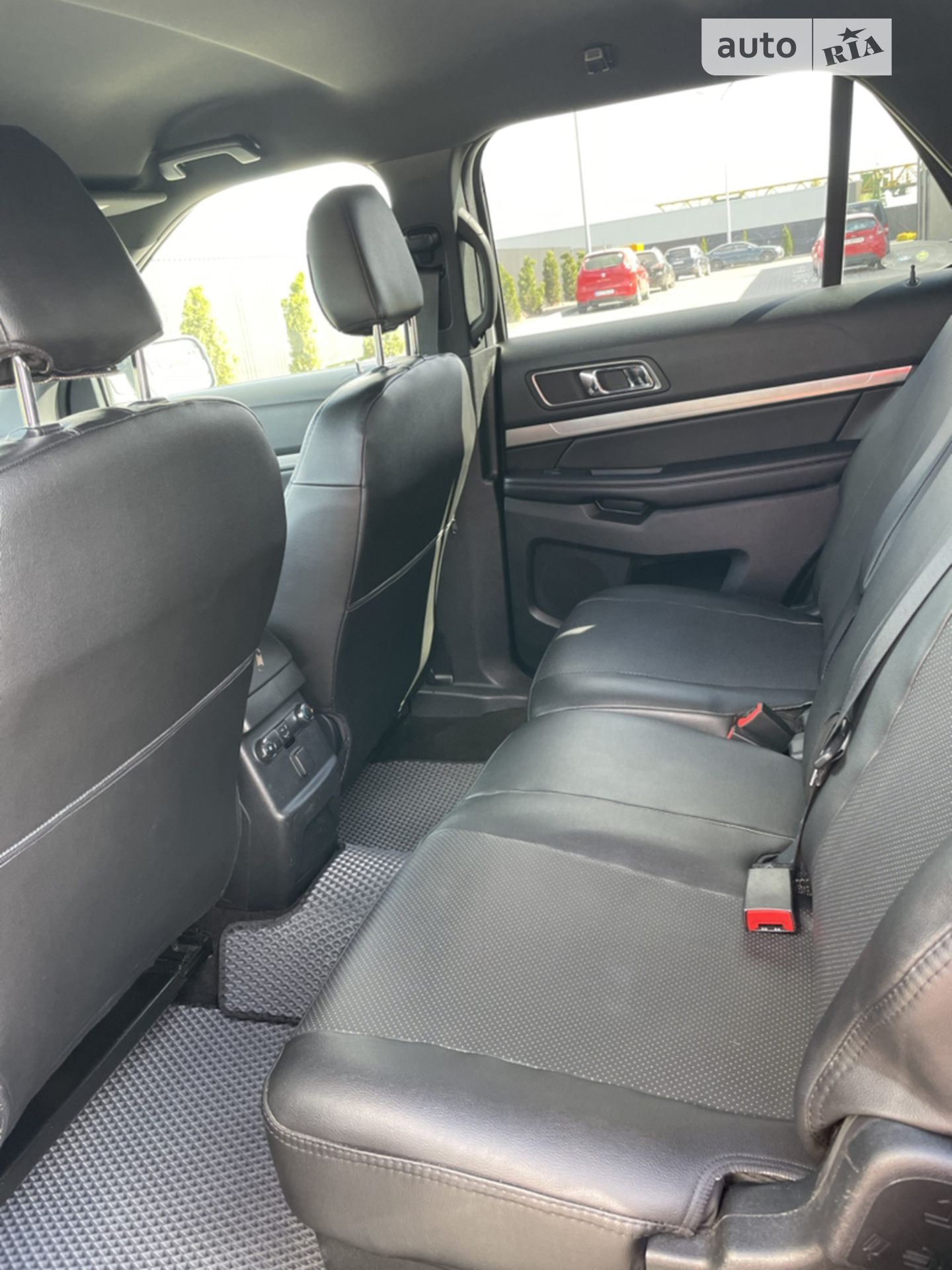 2018 Ford Explorer - мініатюра 11