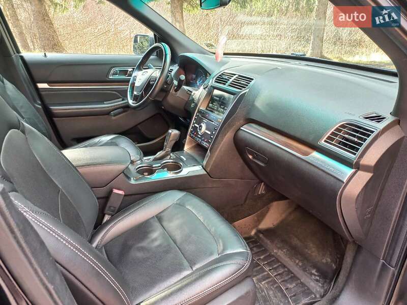 Внедорожник / Кроссовер Ford Explorer 2016 в Тернополе
