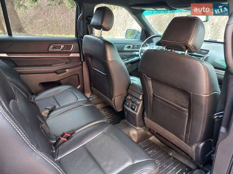 Внедорожник / Кроссовер Ford Explorer 2016 в Тернополе