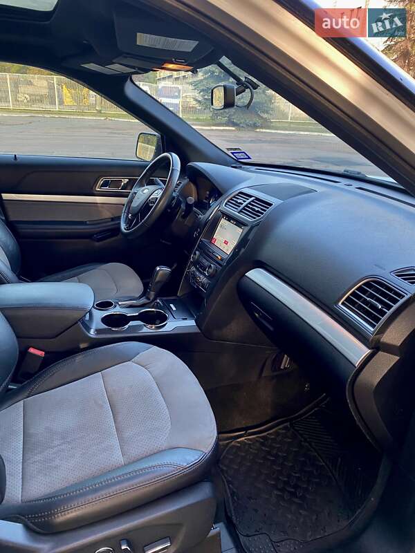 Внедорожник / Кроссовер Ford Explorer 2017 в Киеве