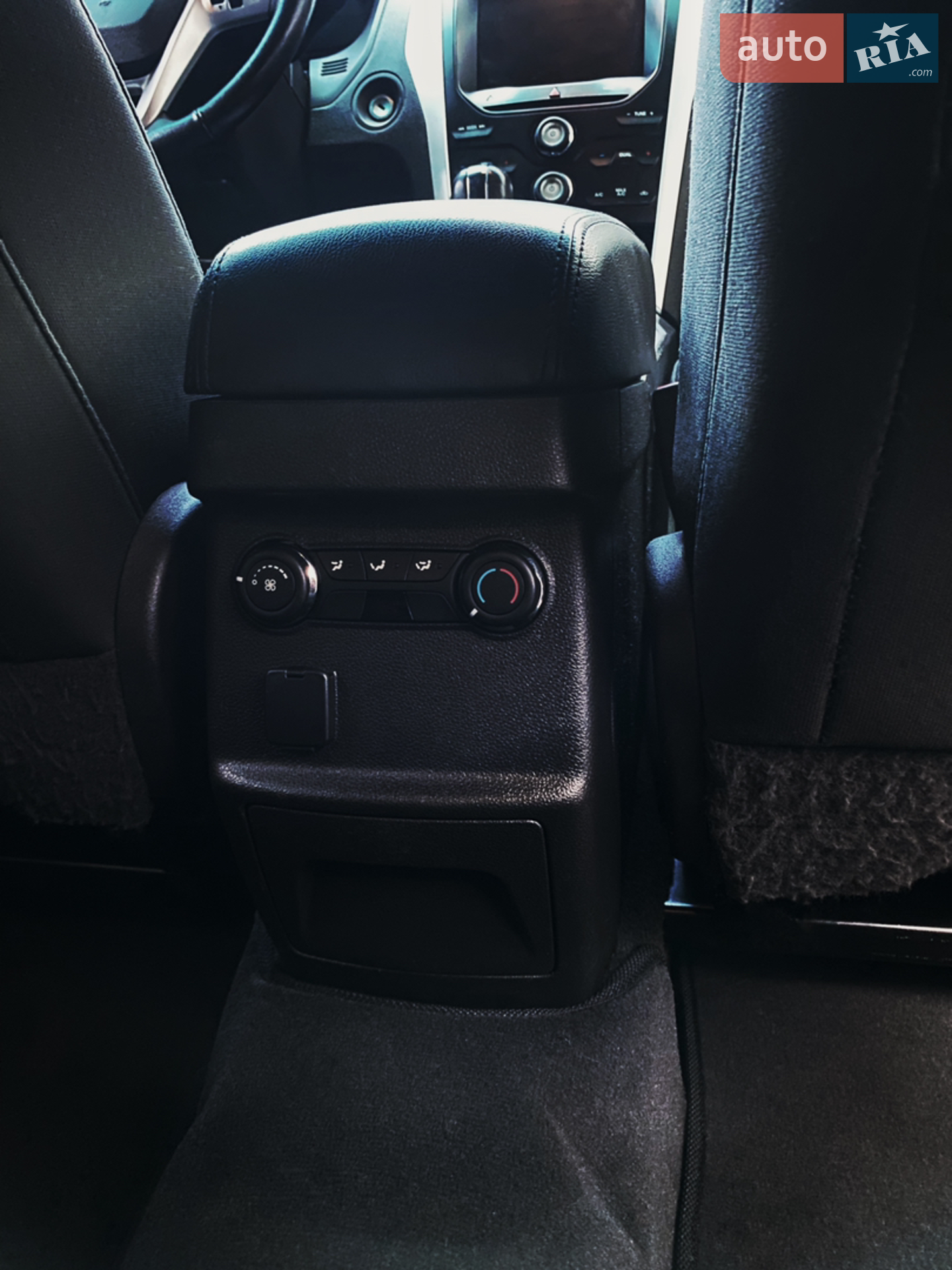 2015 Ford Explorer - мініатюра 16
