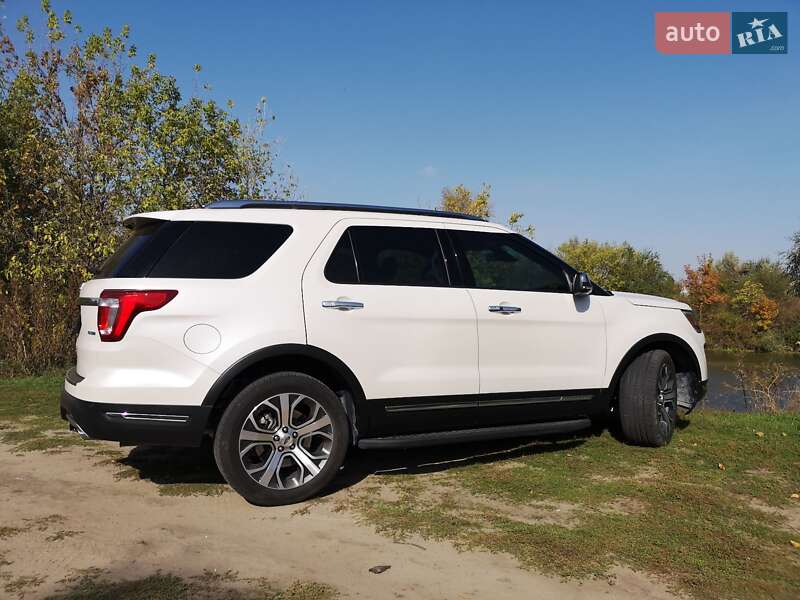 Позашляховик / Кросовер Ford Explorer 2018 в Кам'янському