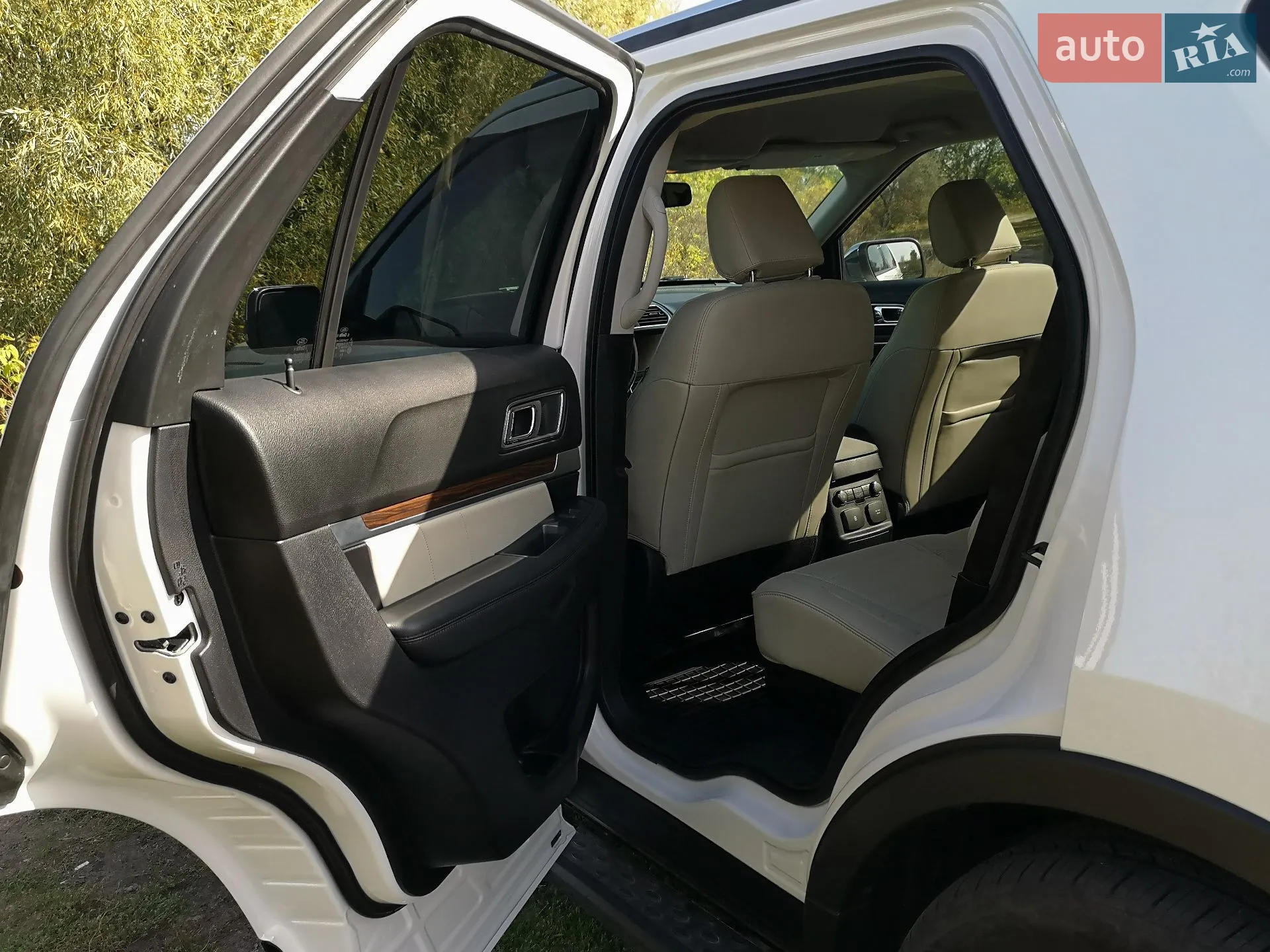 2018 Ford Explorer - мініатюра 17