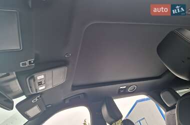 Позашляховик / Кросовер Ford Explorer 2019 в 