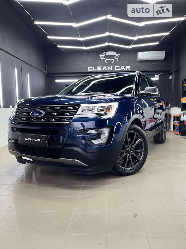 Внедорожник / Кроссовер Ford Explorer 2017 в Виноградове