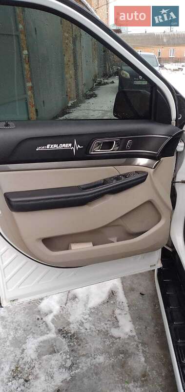 Позашляховик / Кросовер Ford Explorer 2017 в Деражні фото 28 Позашляховик / Кросовер Ford Explorer 2017 в Деражні