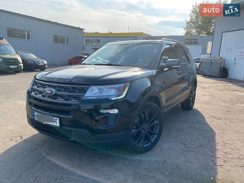 Внедорожник / Кроссовер Ford Explorer 2018 в Тернополе