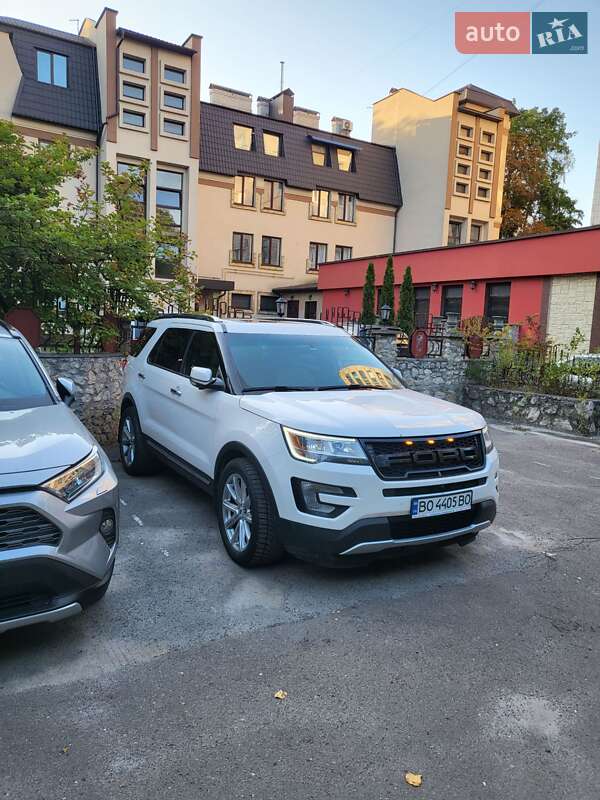 Позашляховик / Кросовер Ford Explorer 2017 в Тернополі