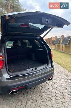 Внедорожник / Кроссовер Ford Explorer 2016 в Павлограде