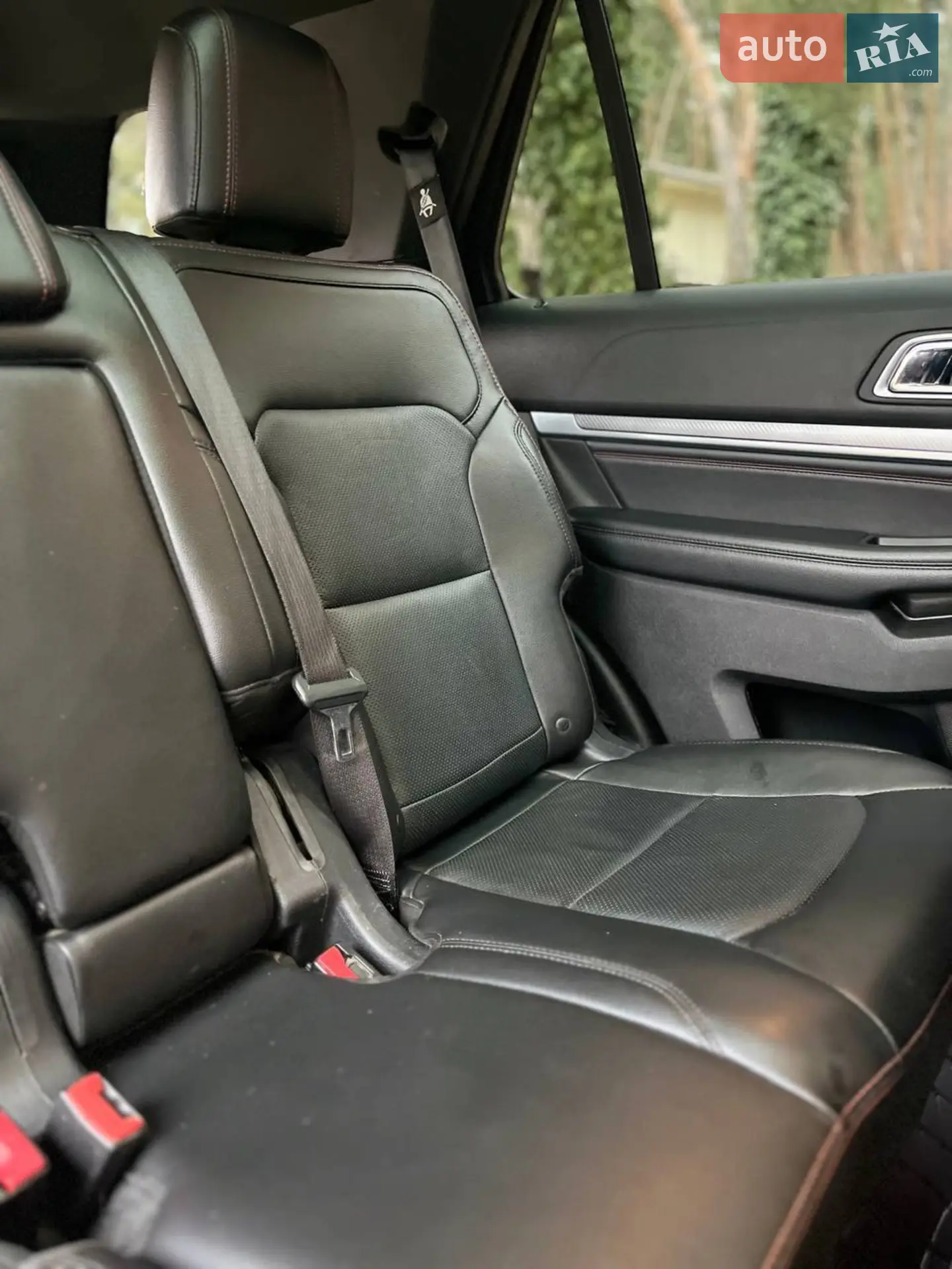 2016 Ford Explorer - мініатюра 26