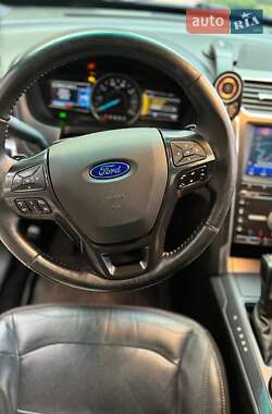 Внедорожник / Кроссовер Ford Explorer 2016 в Павлограде