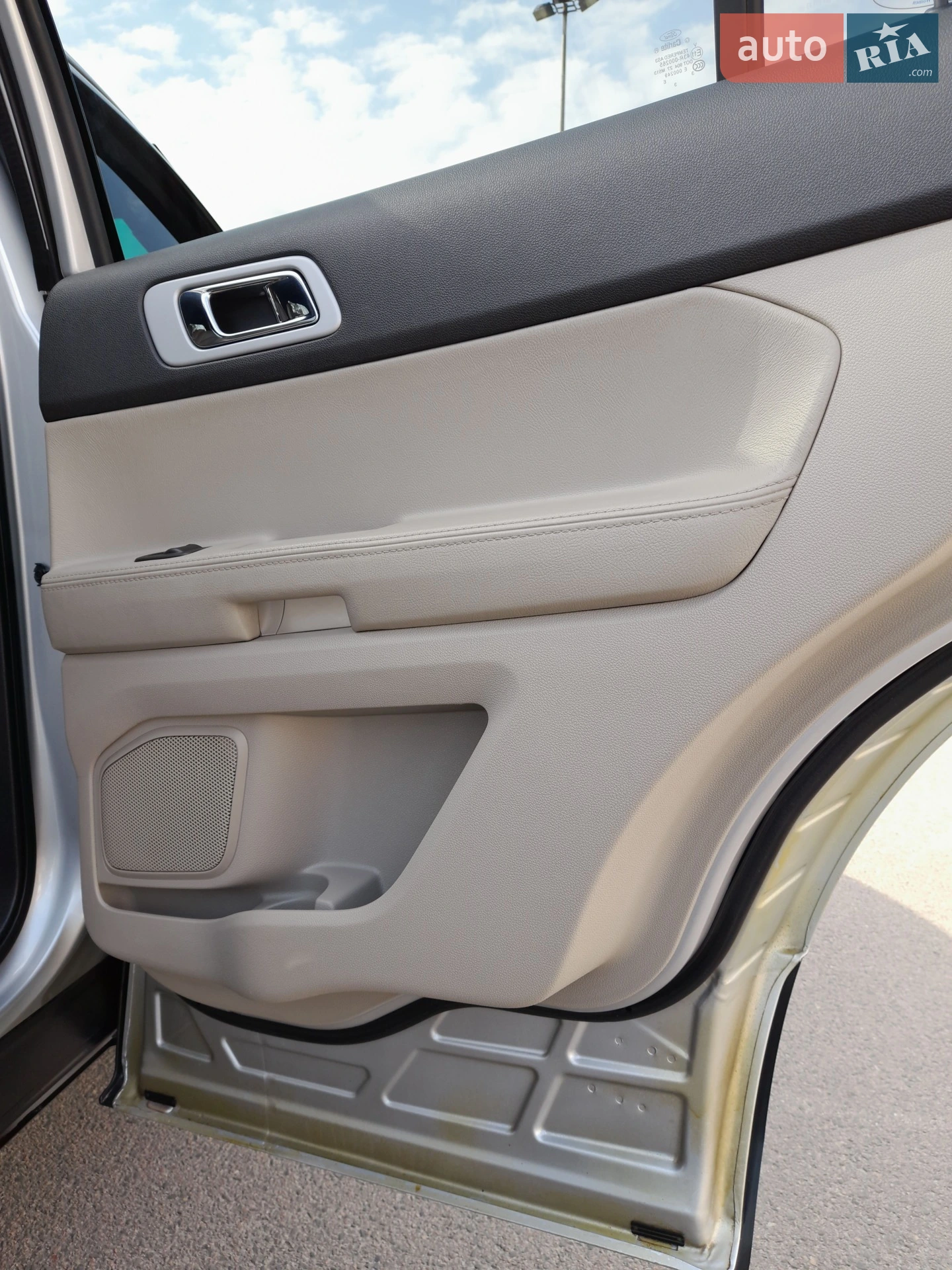 2013 Ford Explorer - мініатюра 17