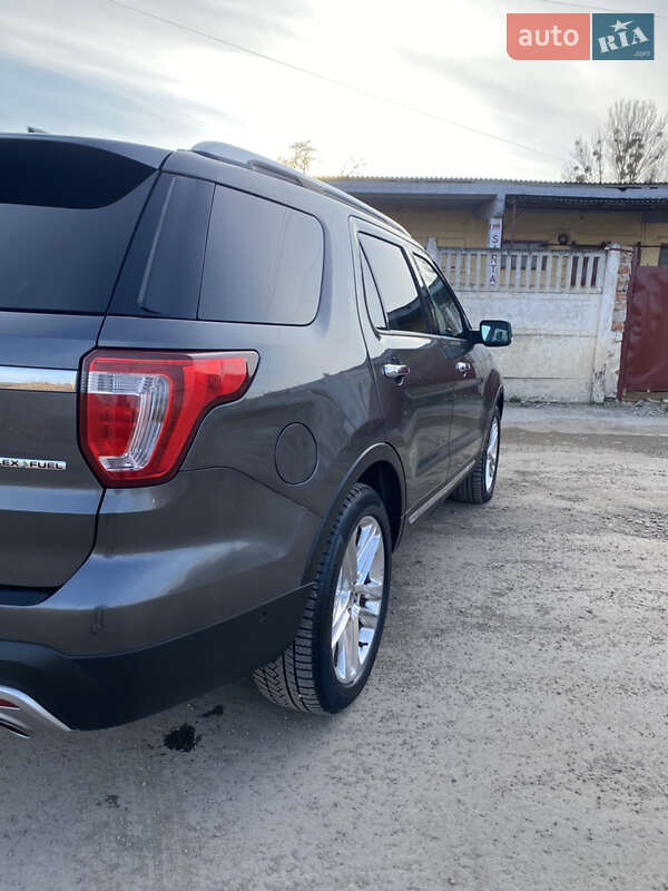 Внедорожник / Кроссовер Ford Explorer 2015 в Ивано-Франковске