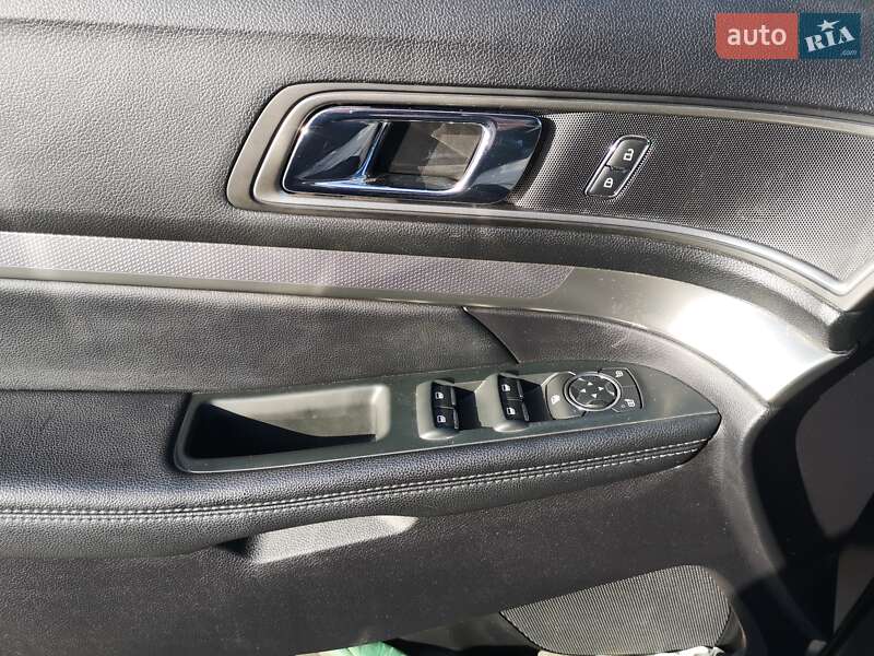 Позашляховик / Кросовер Ford Explorer 2018 в Лубнах