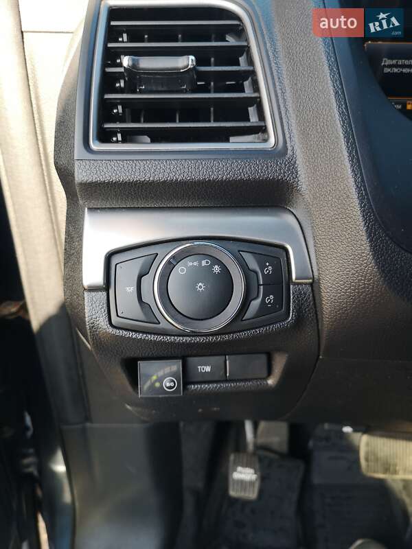 Позашляховик / Кросовер Ford Explorer 2018 в Лубнах