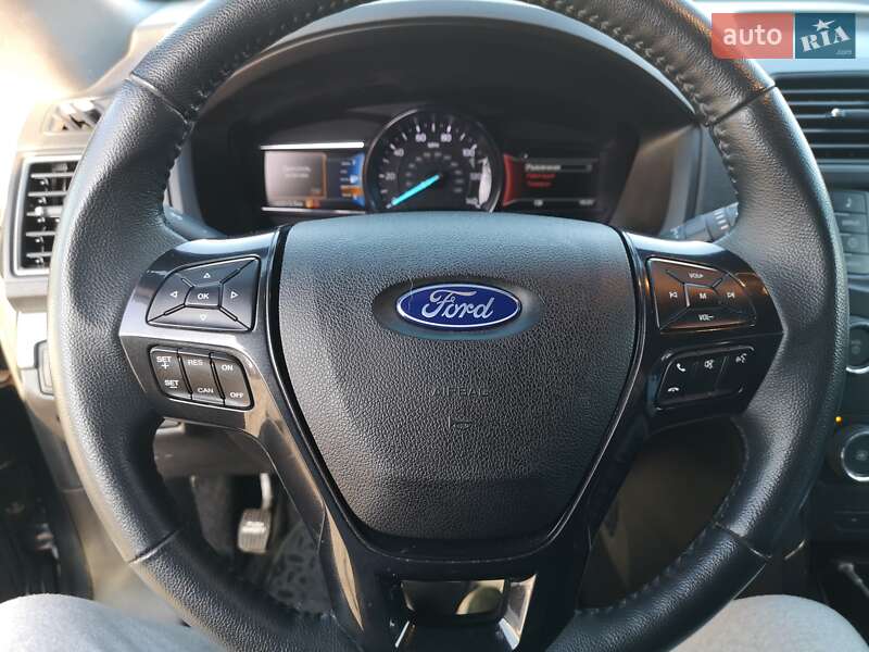 Внедорожник / Кроссовер Ford Explorer 2018 в Киеве