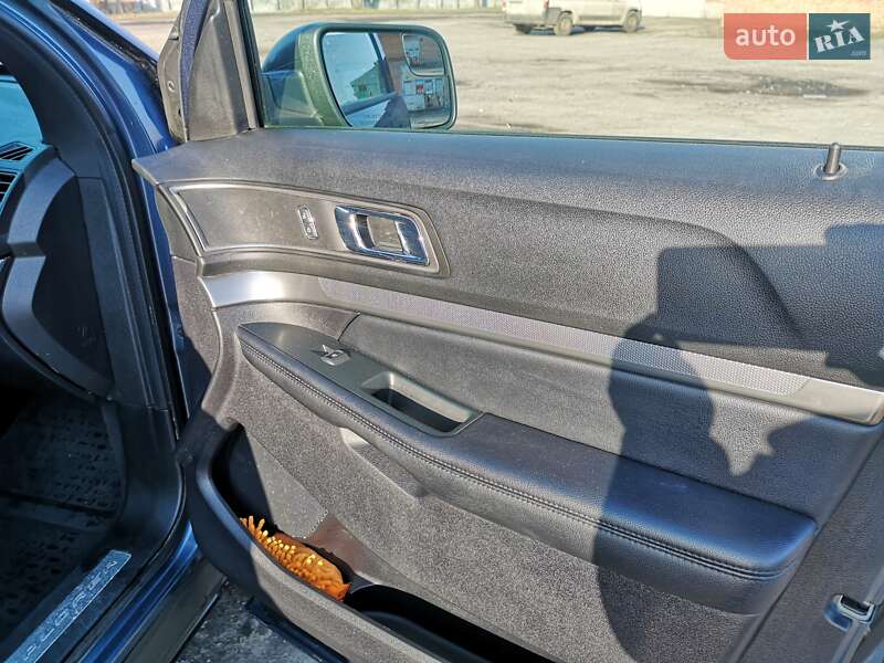 Позашляховик / Кросовер Ford Explorer 2018 в Лубнах
