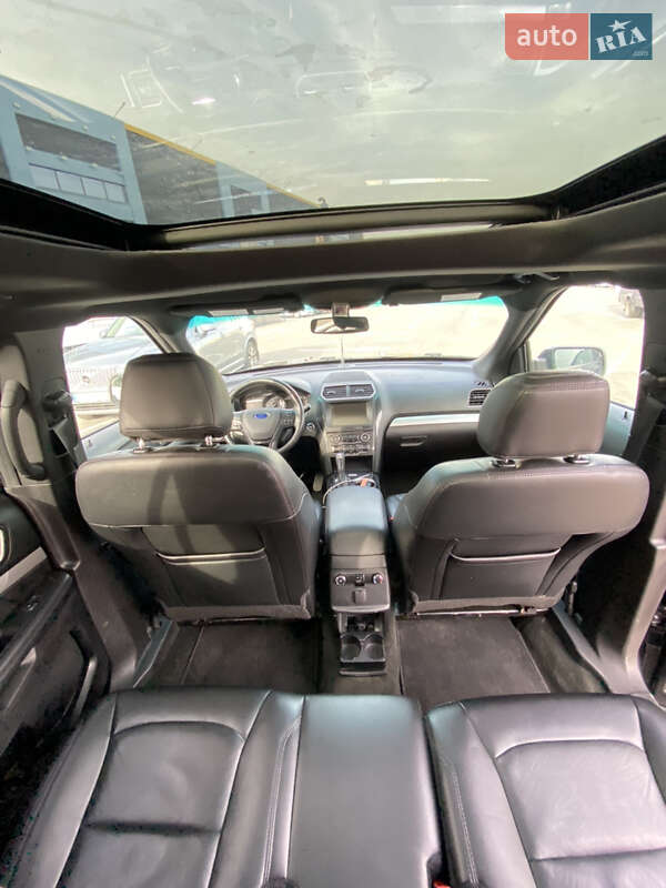 Позашляховик / Кросовер Ford Explorer 2016 в Києві