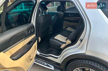 Позашляховик / Кросовер Ford Explorer 2017 в Первомайську