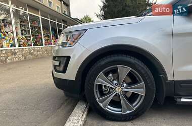 Позашляховик / Кросовер Ford Explorer 2017 в Первомайську