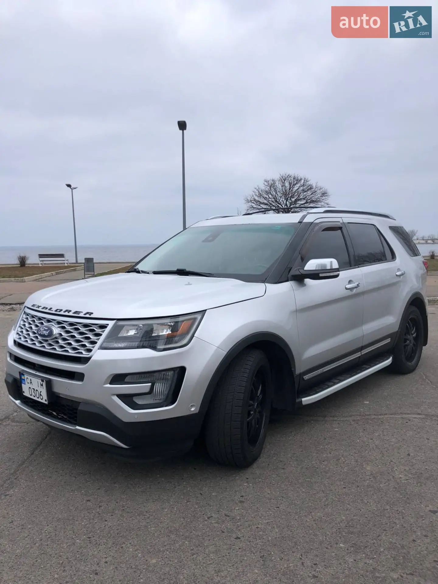 2017 Ford Explorer - фото 1