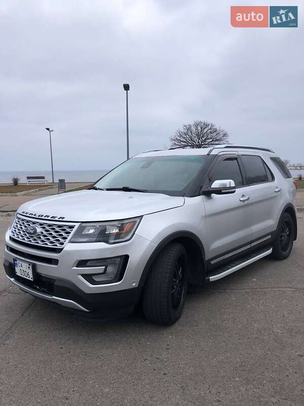 Позашляховик / Кросовер Ford Explorer 2017 в Черкасах фото 2 Позашляховик / Кросовер Ford Explorer 2017 в Черкасах