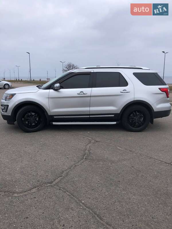 Позашляховик / Кросовер Ford Explorer 2017 в Черкасах фото 9 Позашляховик / Кросовер Ford Explorer 2017 в Черкасах