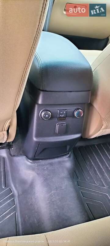 Внедорожник / Кроссовер Ford Explorer 2015 в Лановцах фото 18 Внедорожник / Кроссовер Ford Explorer 2015 в Лановцах