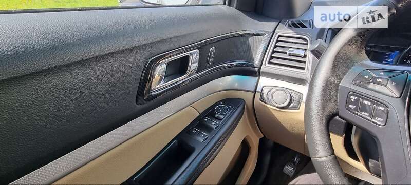 Позашляховик / Кросовер Ford Explorer 2015 в Львові