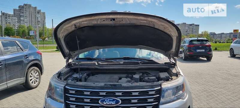 Позашляховик / Кросовер Ford Explorer 2015 в Львові