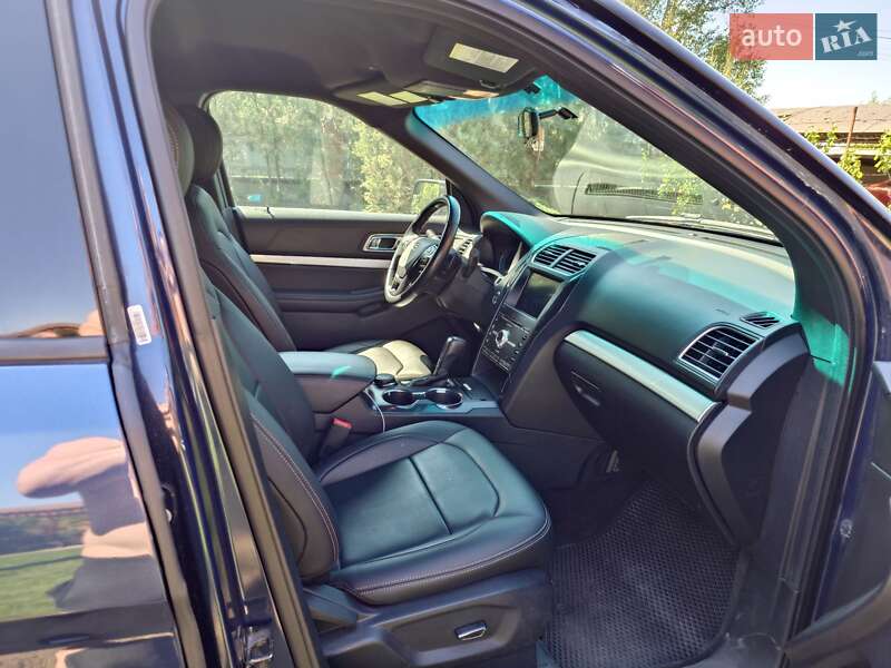 Позашляховик / Кросовер Ford Explorer 2017 в Дніпрі